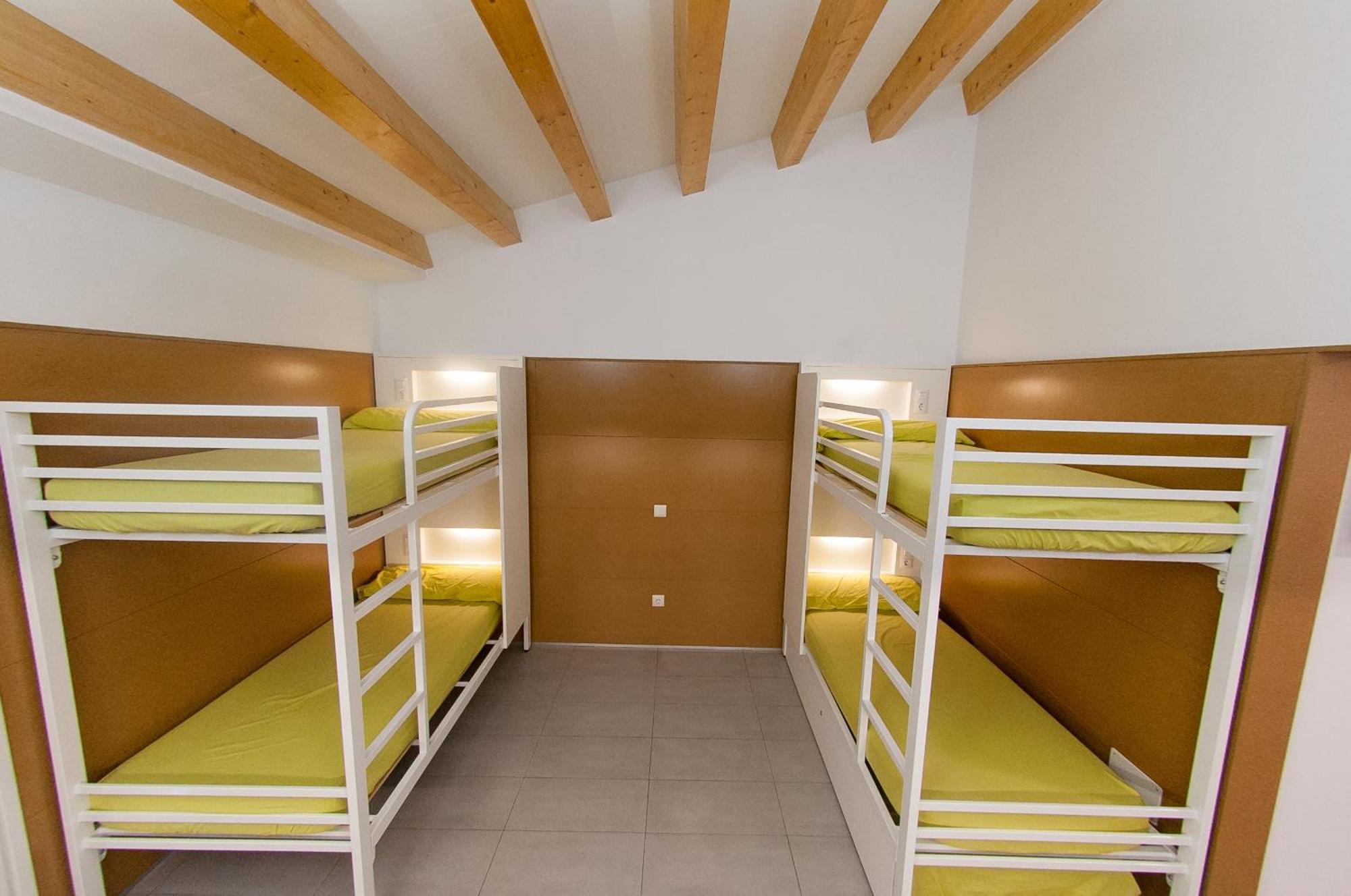 La Seu D'Urgell Xanascat Hostel Room photo